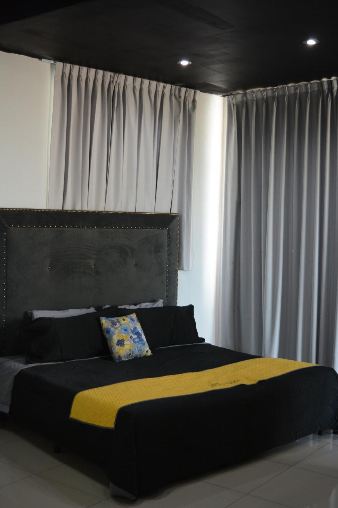 Suites La Gloria Alojamiento Independiente Tepatitlan de Morelos Exterior photo